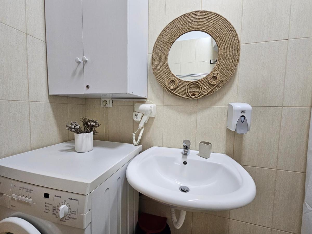 Vibe Studio Apartment Tiranë Eksteriør bilde